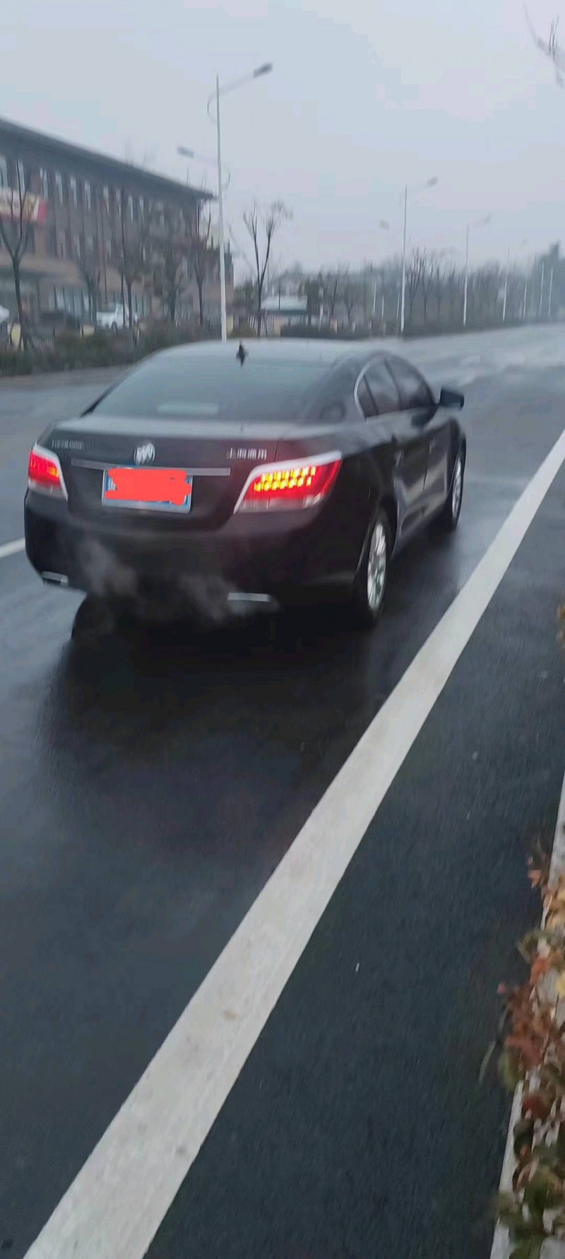 枣庄13年别克君越5