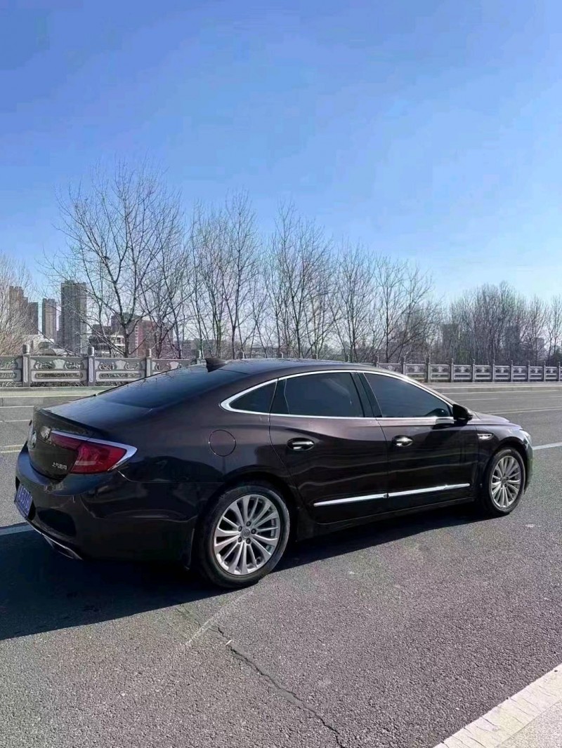 东营17年别克君越5