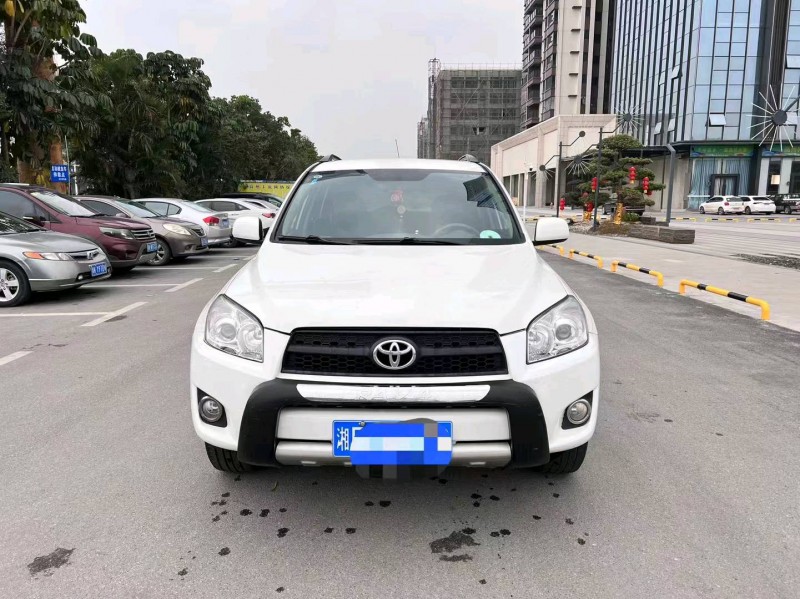 东营12年丰田RAV41