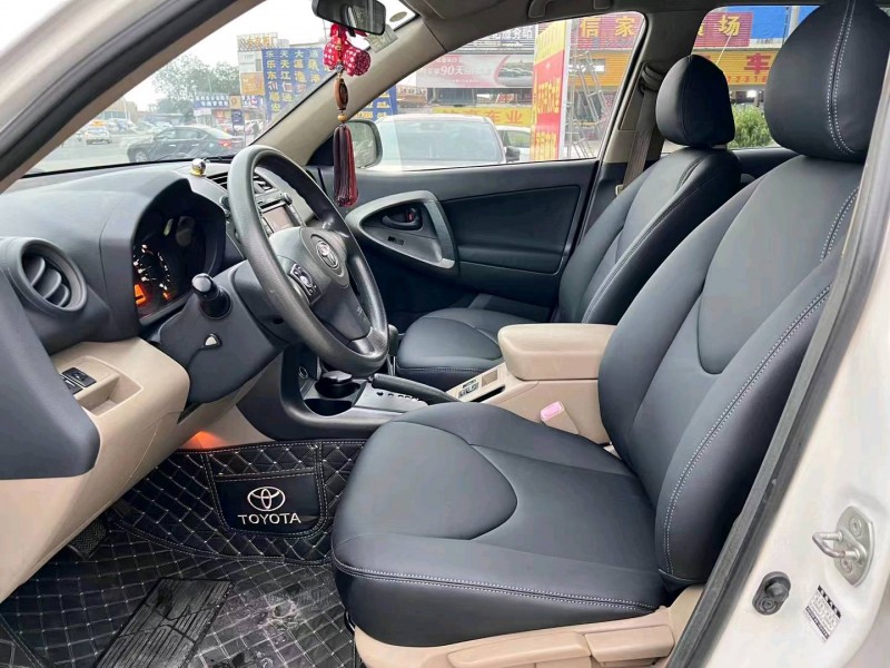 东营12年丰田RAV48