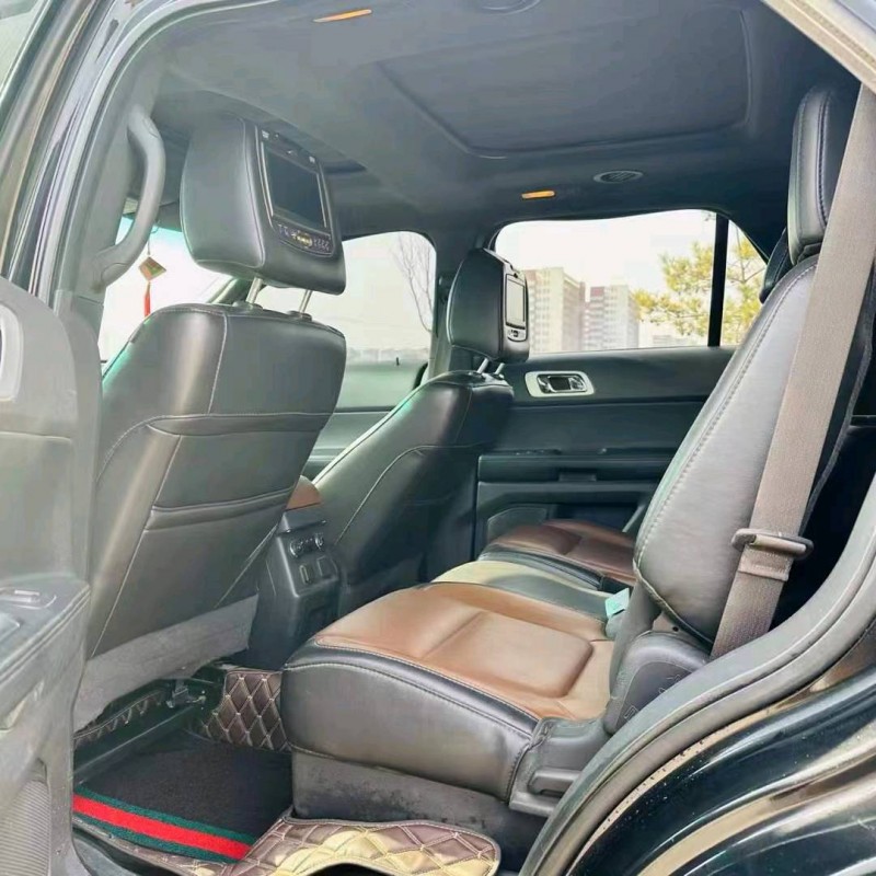 东营15年福特探险者4