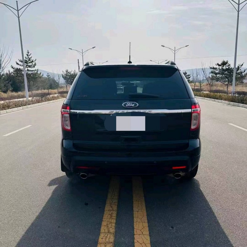 东营15年福特探险者9