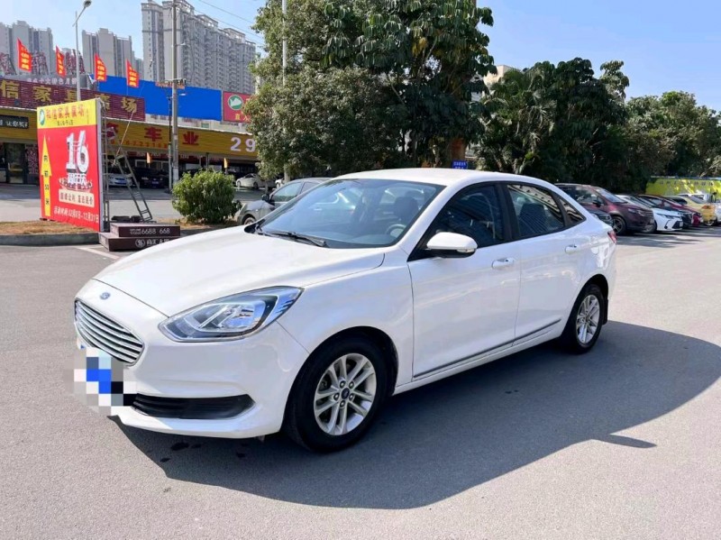枣庄19年福特福睿斯2