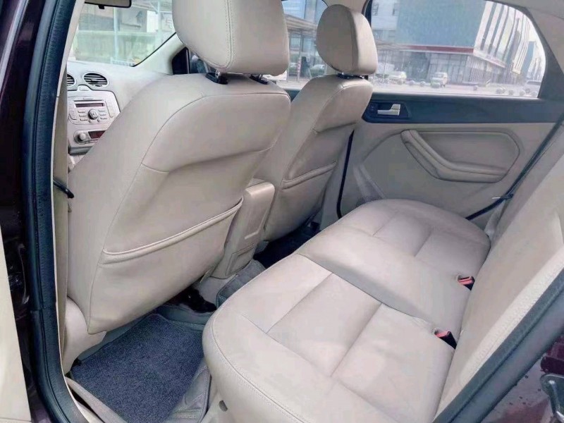 枣庄15年福特福克斯5