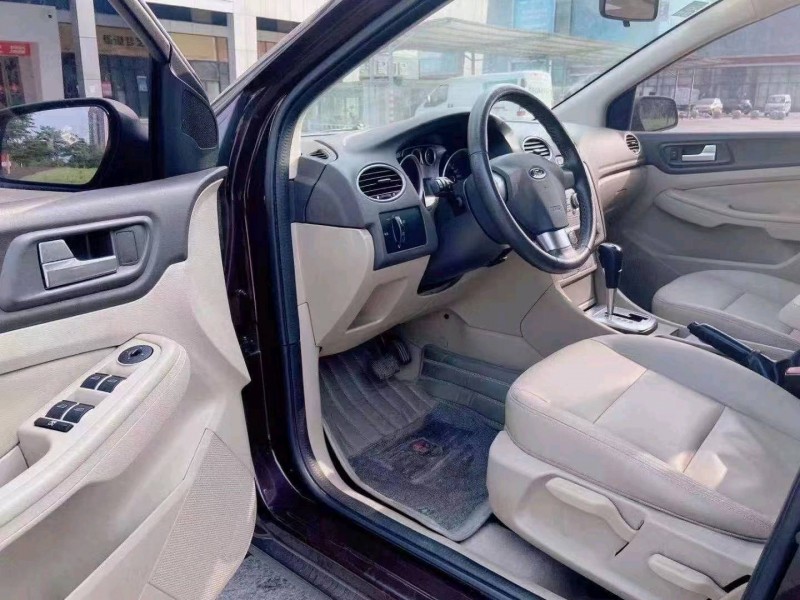 枣庄15年福特福克斯7