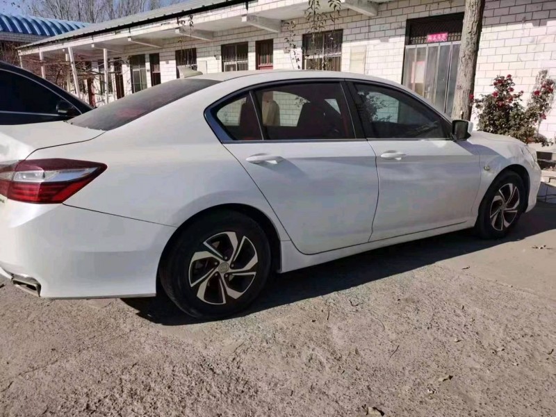 汕头18年本田雅阁7