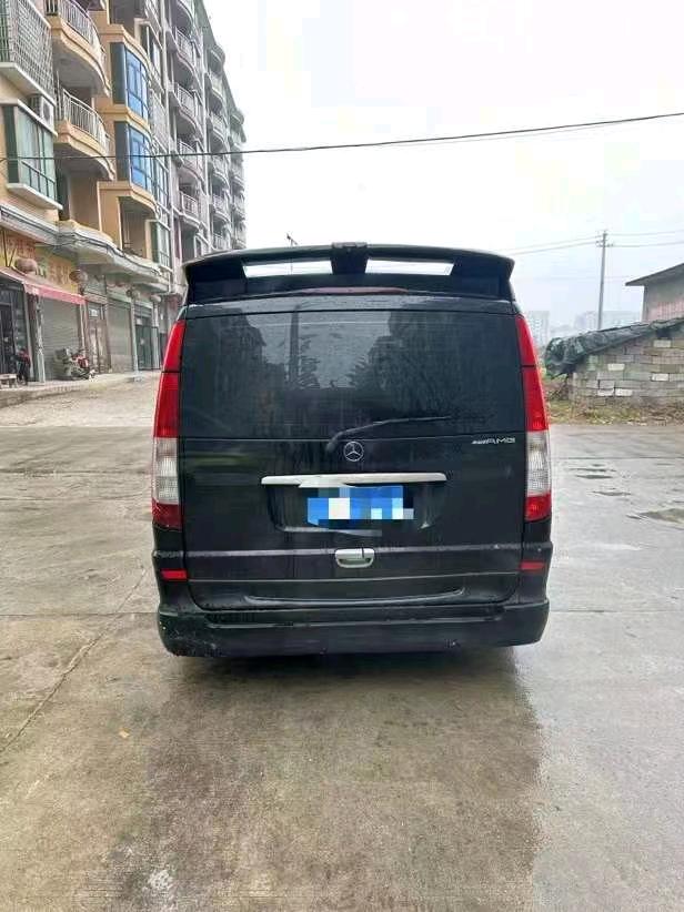 东营13年奔驰威霆5