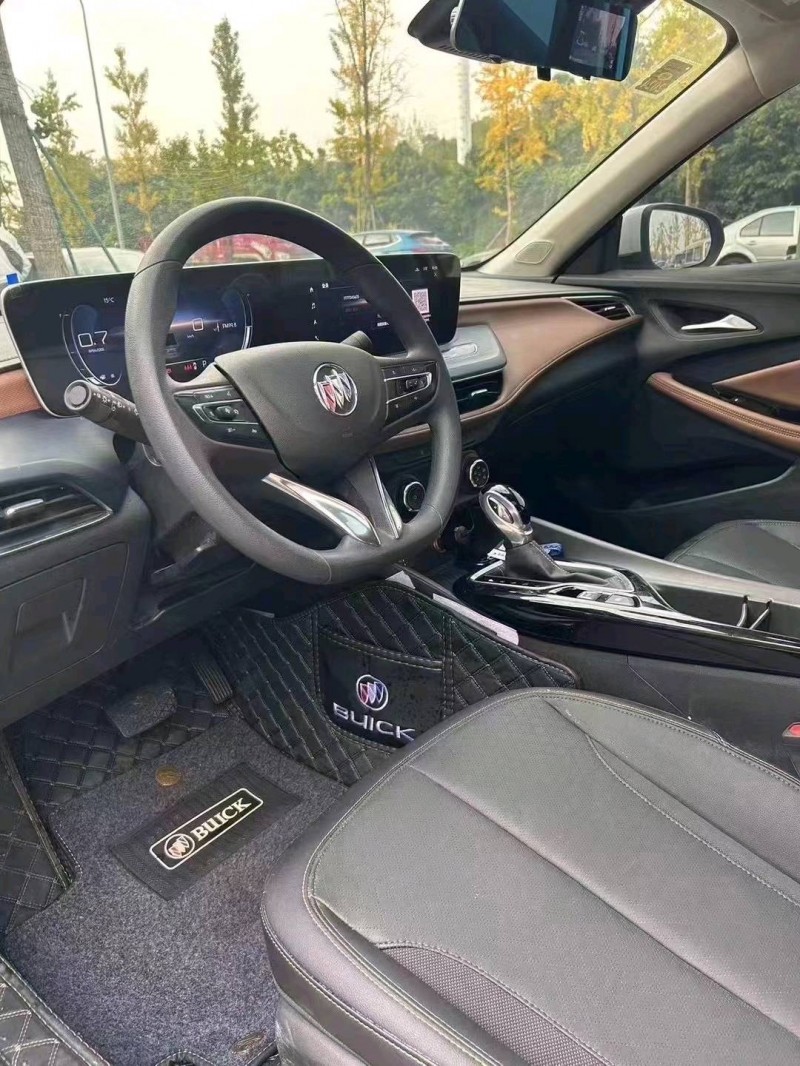 成都22年别克威朗4