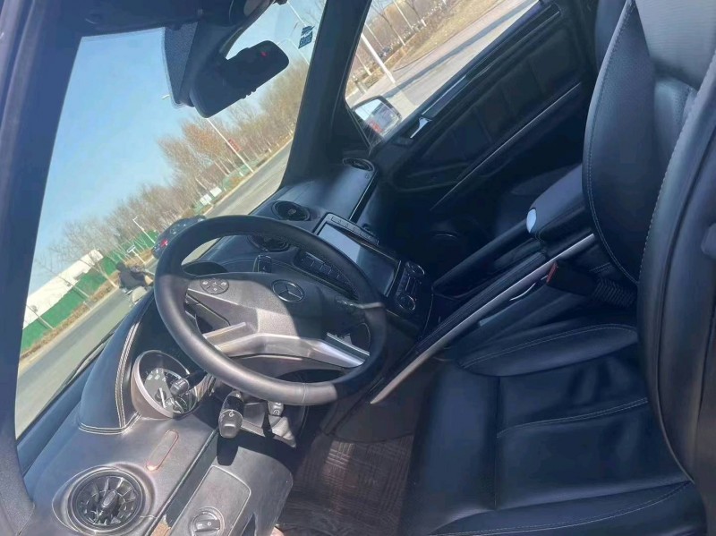 邯郸12年奔驰GL3