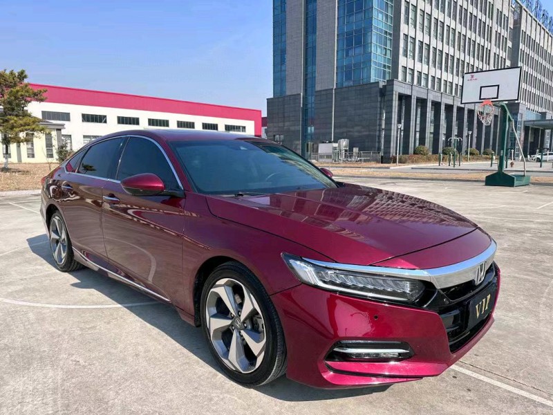 盐城18年本田雅阁3