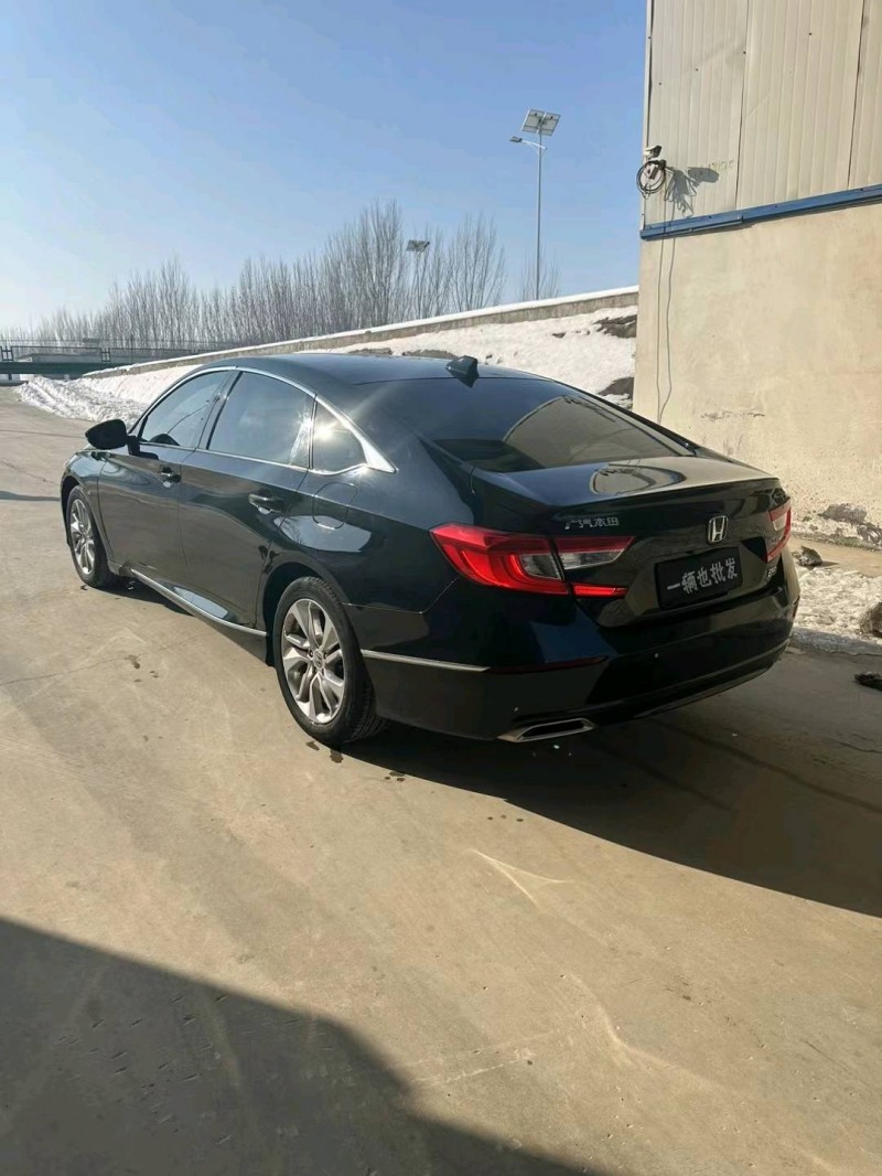 聊城19年本田雅阁3