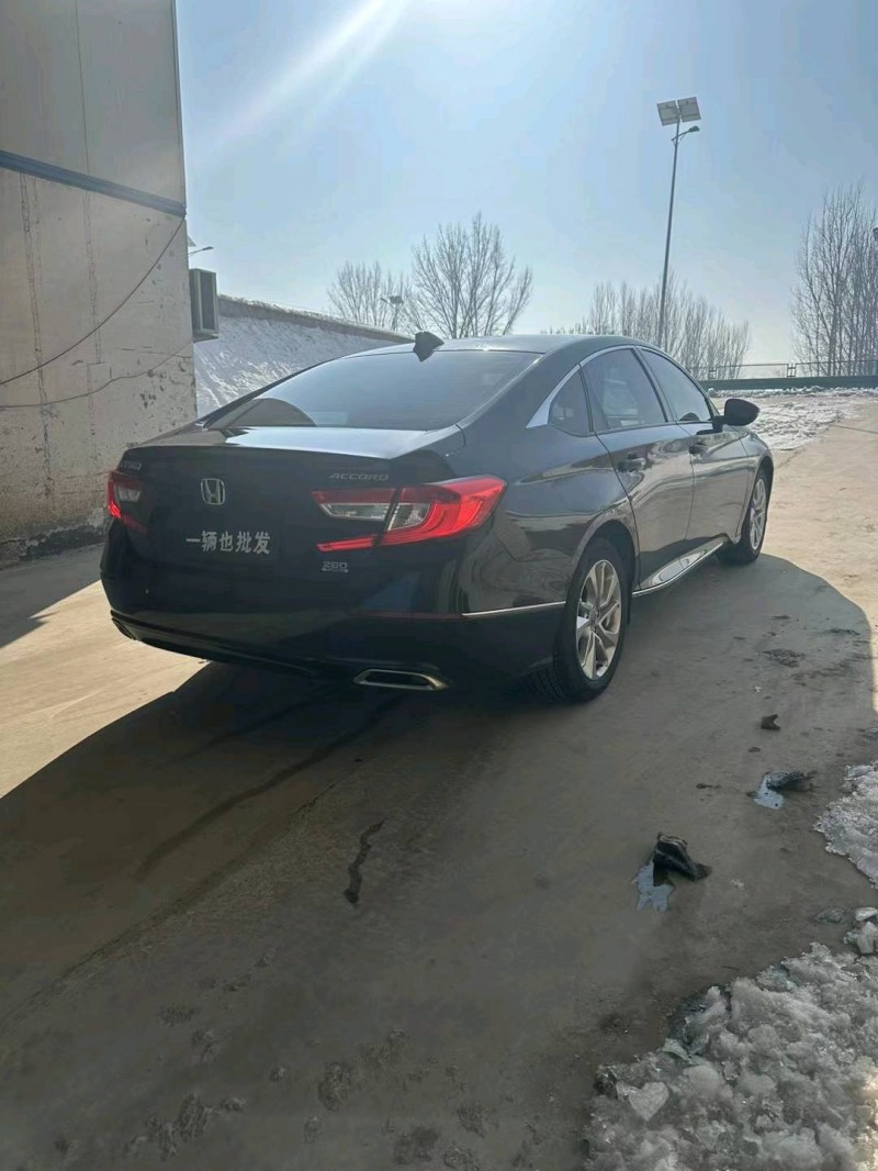 聊城19年本田雅阁5