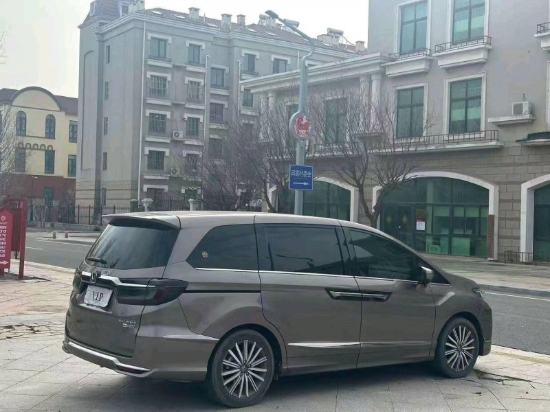 东营22年本田艾力绅4