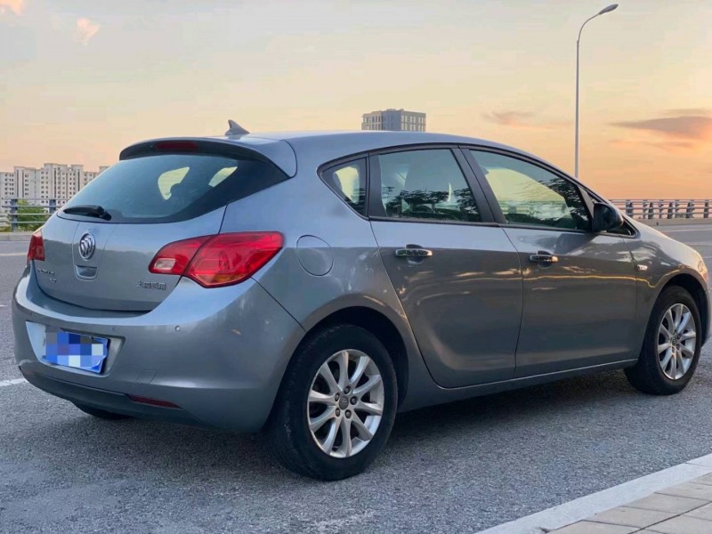 沧州11年别克英朗4