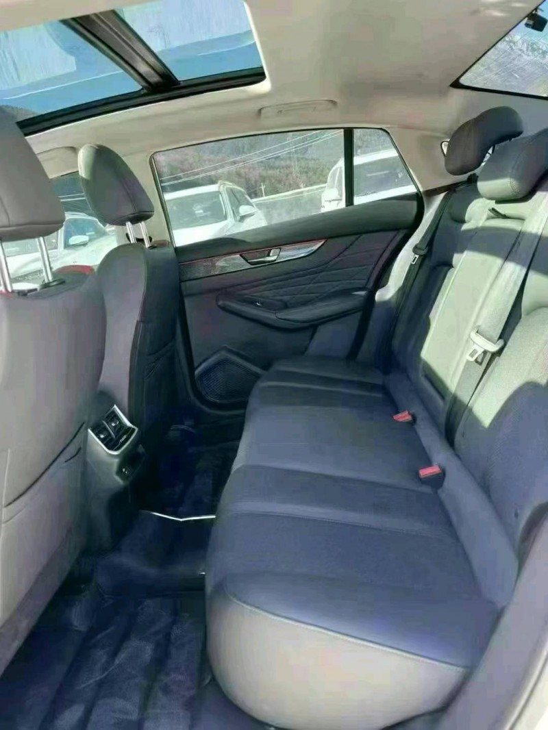 成都22年东风奕炫4