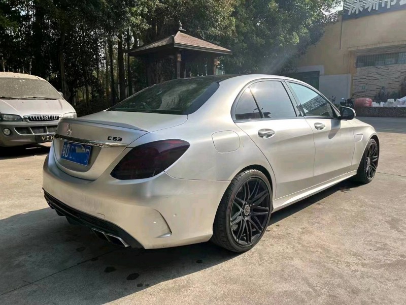 广州17年奔驰C8