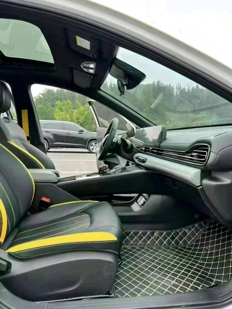 成都23年传祺影豹4