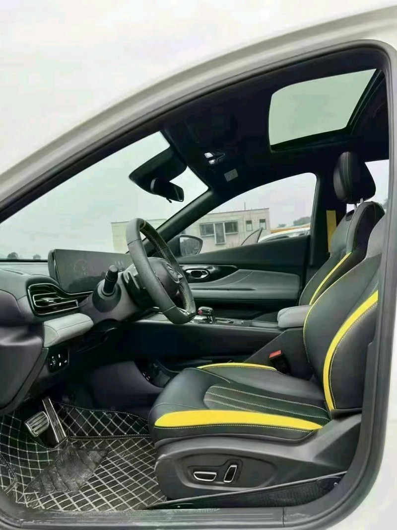 成都23年传祺影豹5