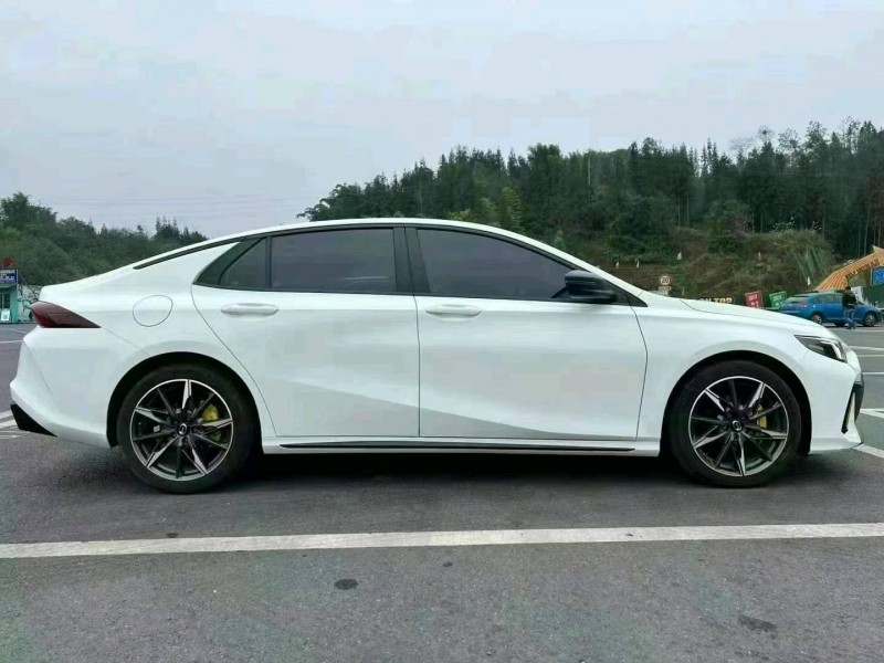 成都23年传祺影豹8