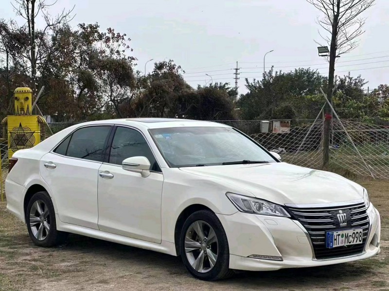 汕头16年丰田皇冠2