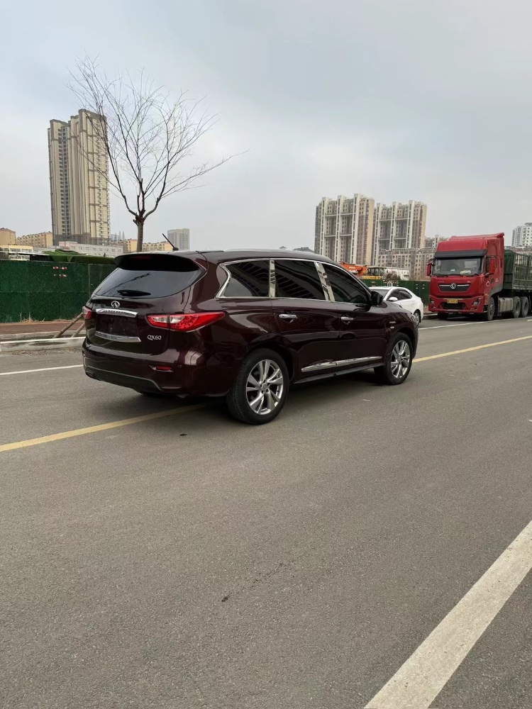 日照16年英菲尼迪QX609