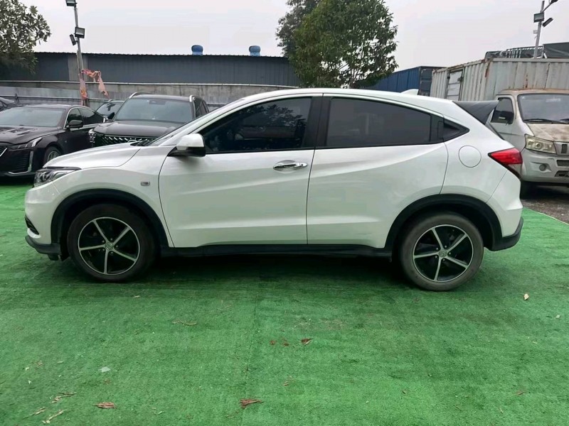 广州22年本田缤智9