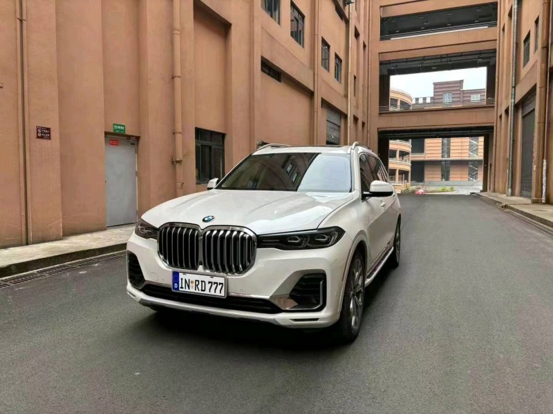 重庆19年宝马X73
