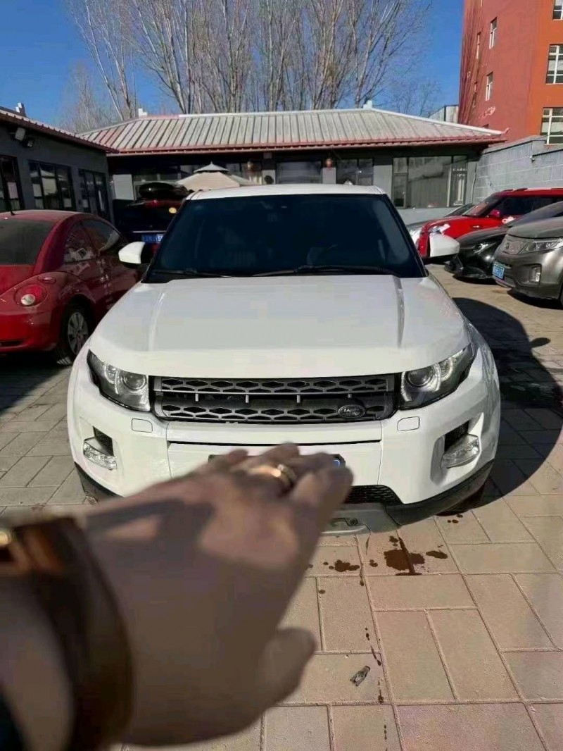 邯郸14年路虎极光1