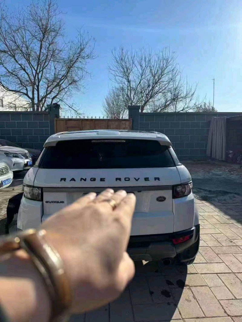 邯郸14年路虎极光4