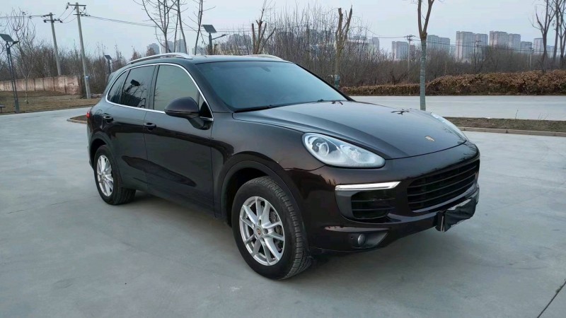 邯郸15年保时捷卡宴9