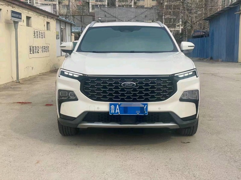 东营22年福特领睿1