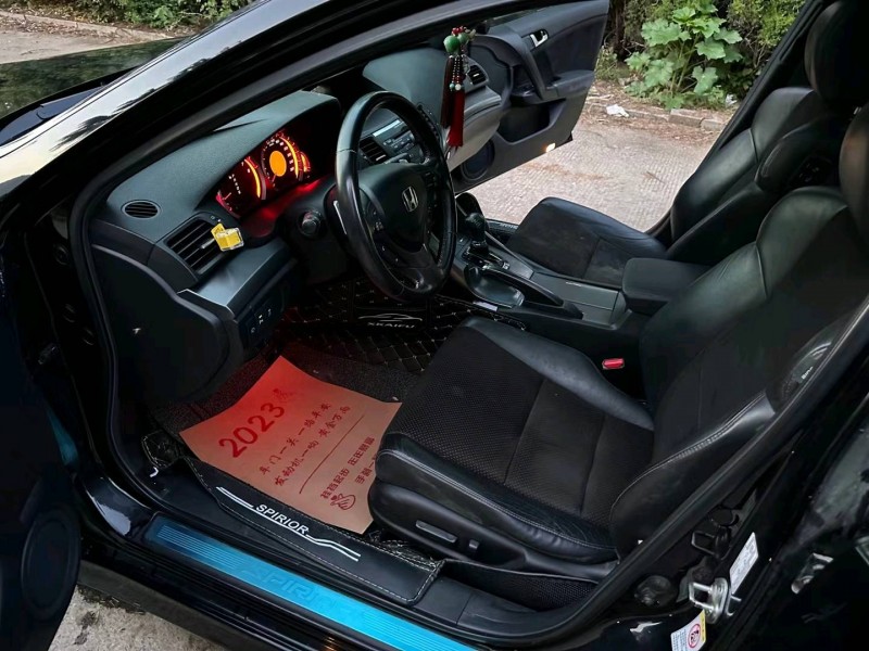 徐州13年本田思铂睿4