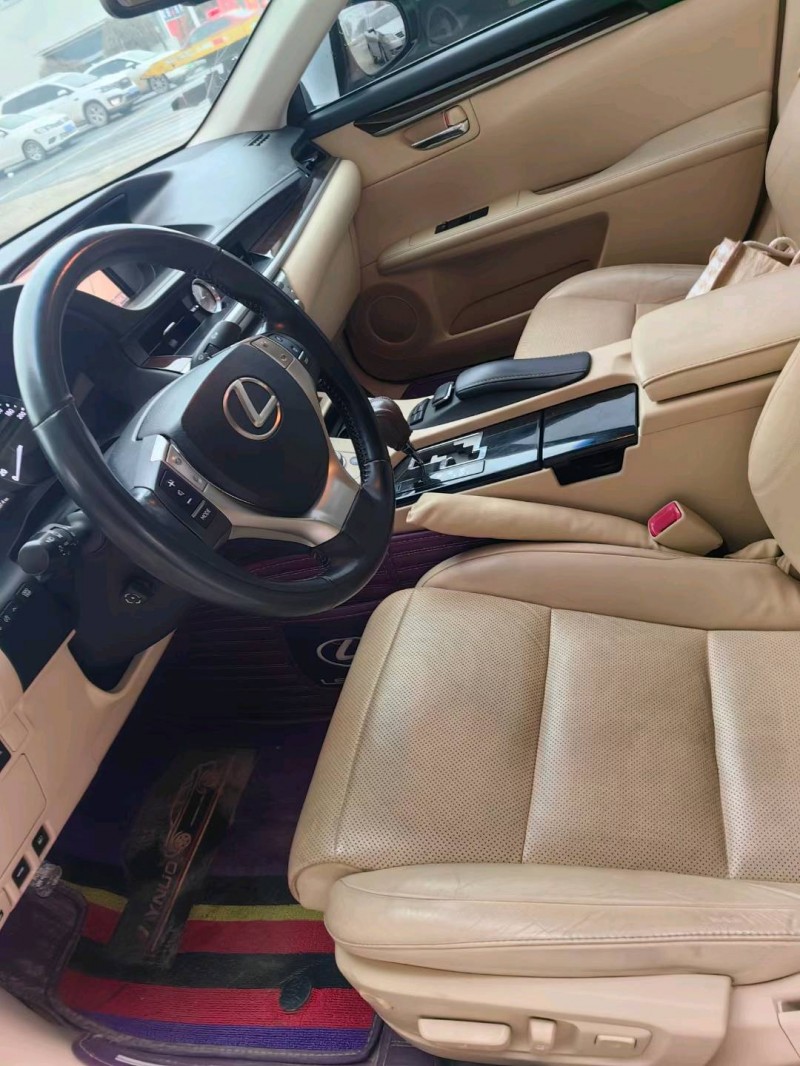 保定13年雷克萨斯ES4