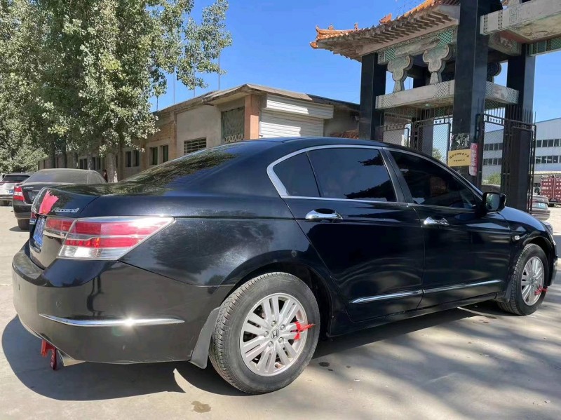 保定13年本田雅阁5