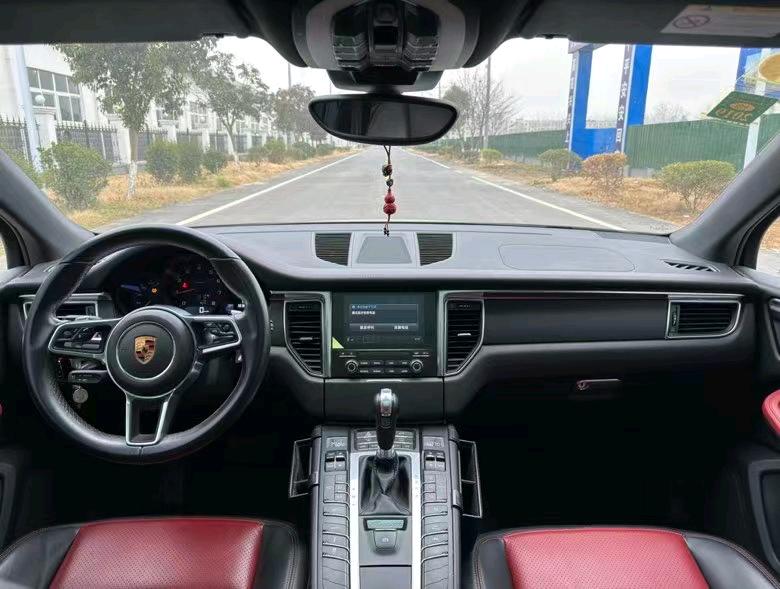 盐城17年保时捷Macan8
