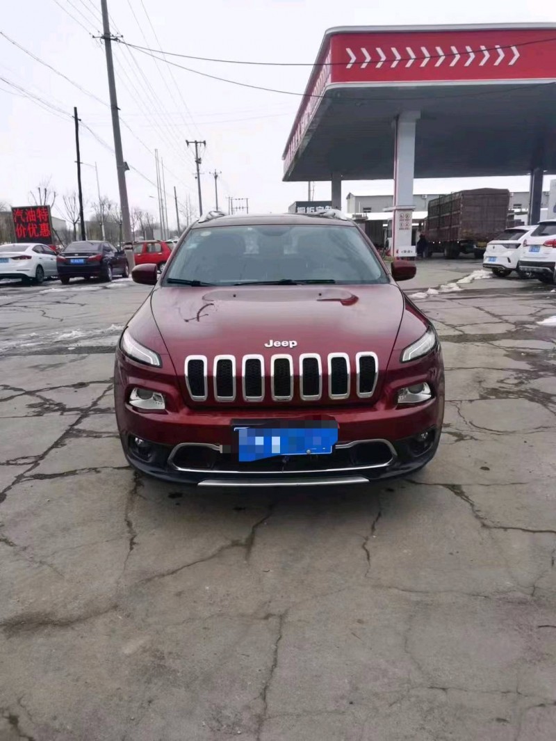 保定17年Jeep自由光1