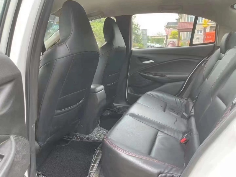 青岛20年雪佛兰科沃兹8