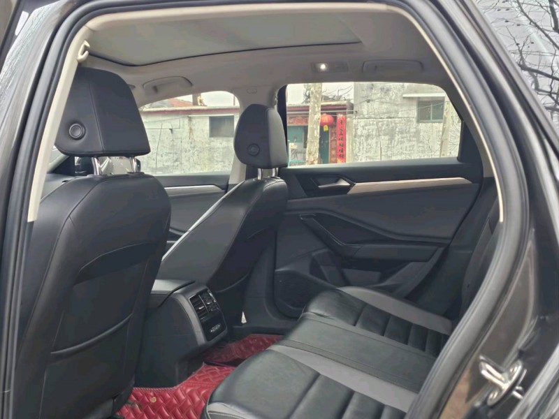 济宁19年大众速腾4