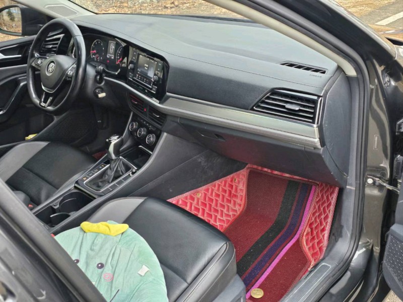 济宁19年大众速腾5