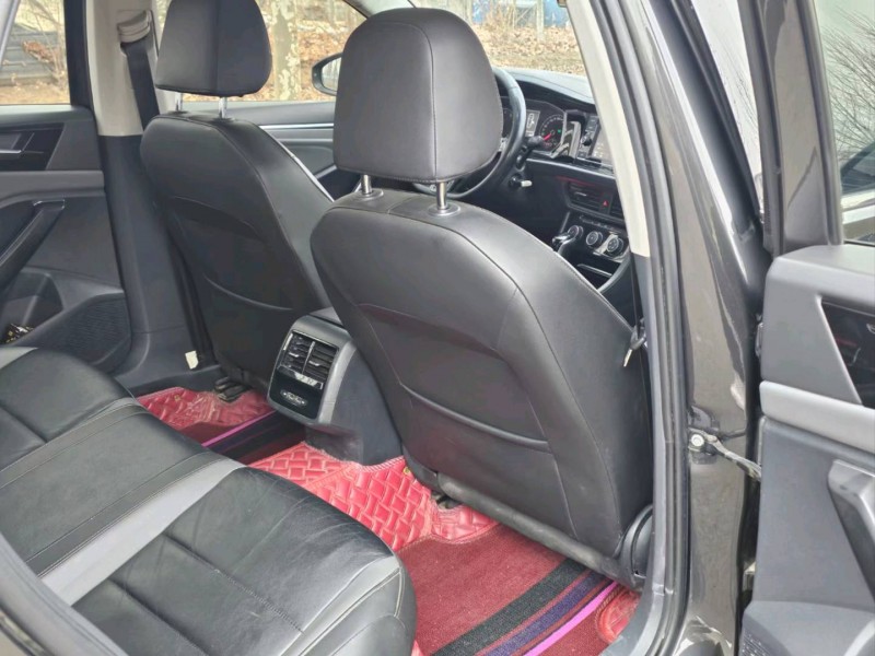 济宁19年大众速腾6