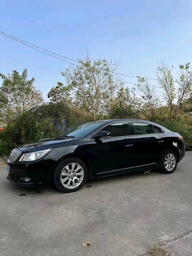 枣庄11年别克君越2