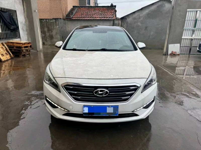 湖州15年現代索納塔九1