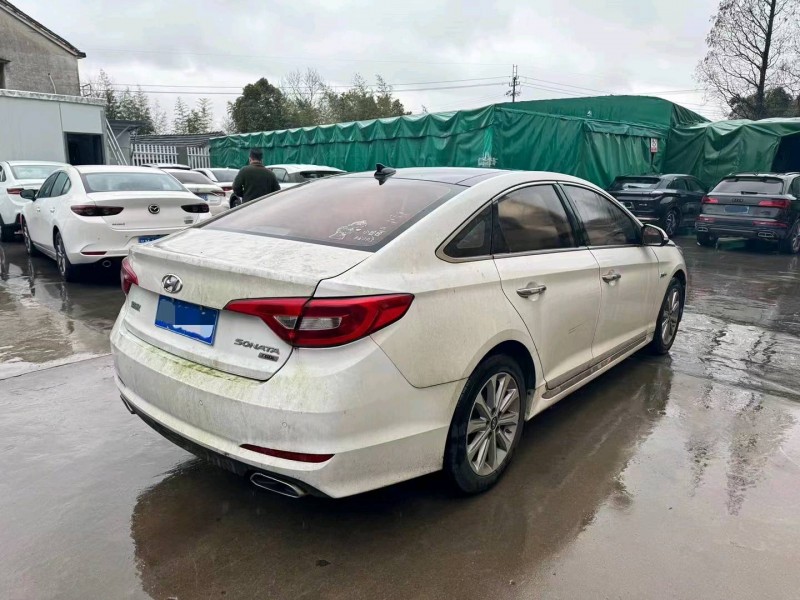 湖州15年現代索納塔九7