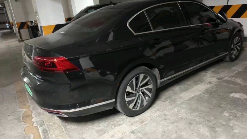 成都23年大众迈腾4