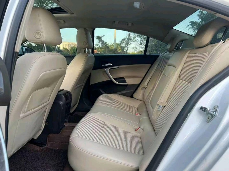 珠海15年别克君威7