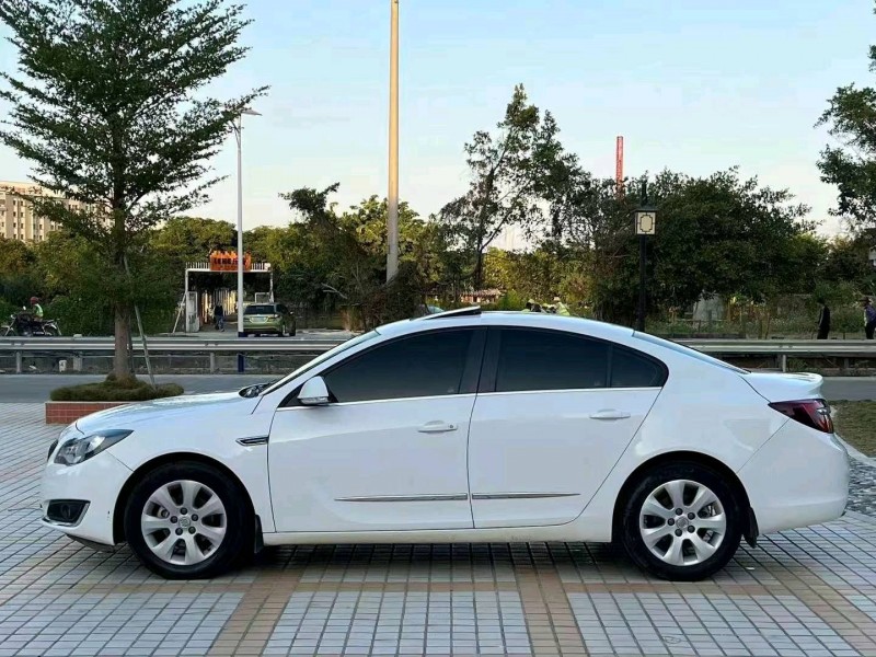 珠海15年别克君威8