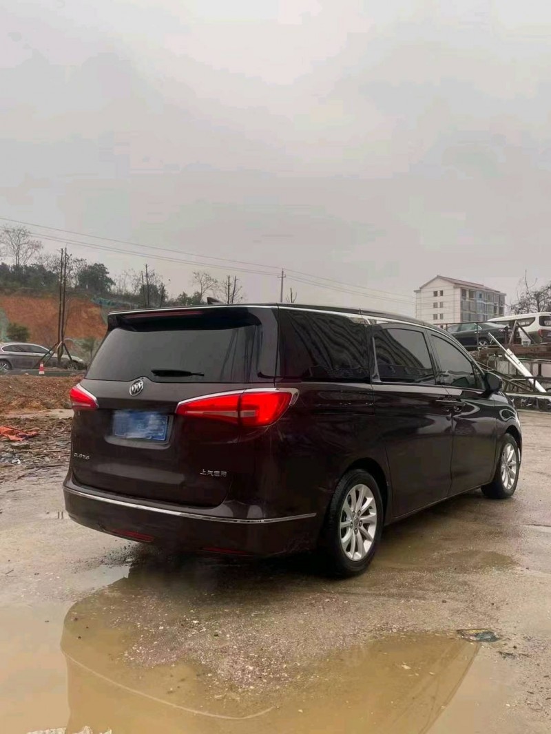 邵阳18年别克GL82