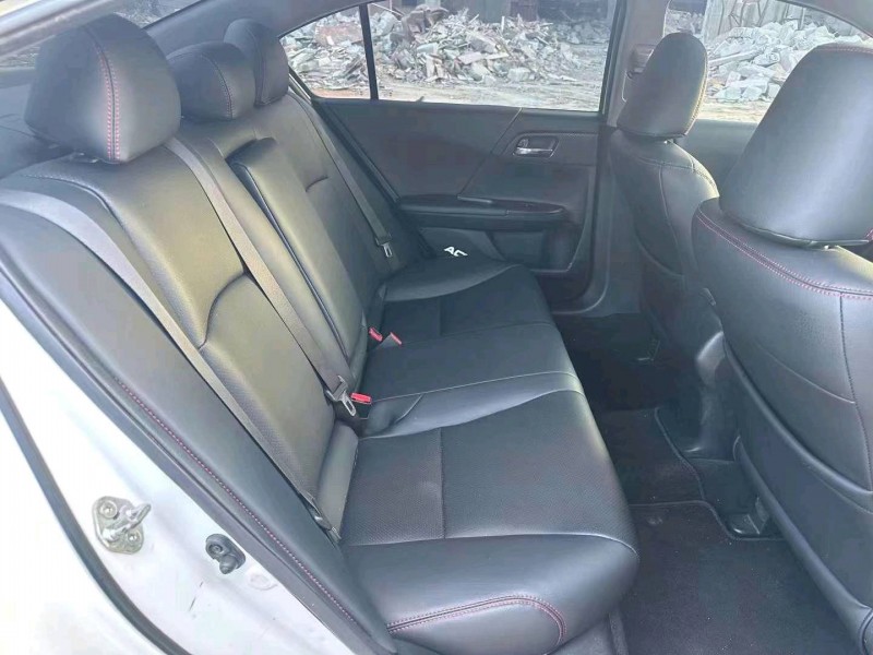 珠海17年本田雅阁6