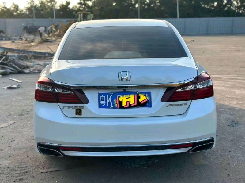 珠海17年本田雅阁9