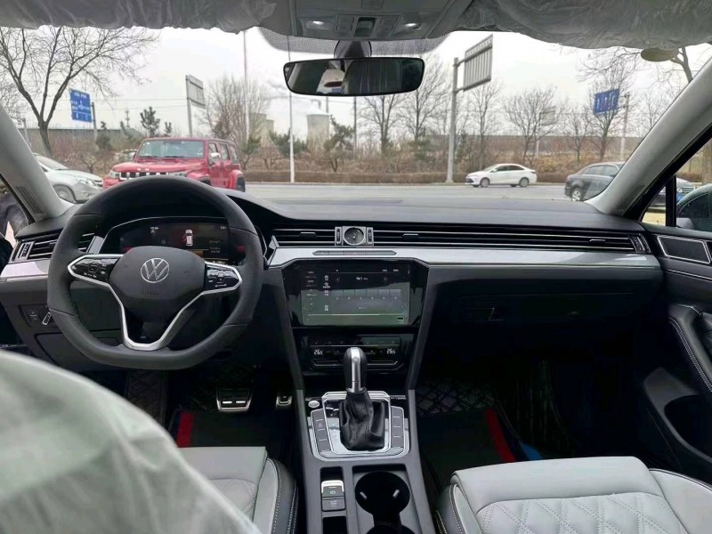 邯郸23年大众迈腾7